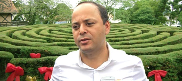 Inelegibilidade de Axel Grael deixa ex-petista Rodrigo Neves em um labirinto verde