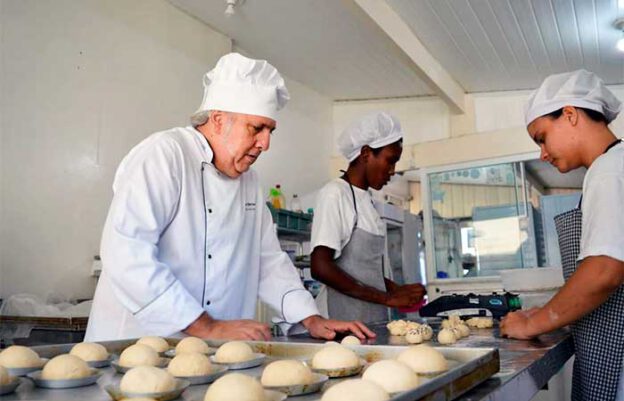 Juan Bertoni, ‘Chef boulangerie’ em Niterói
