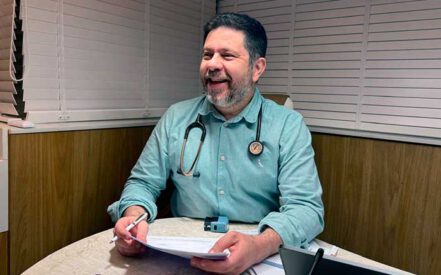 Médico Ricardo Bretas, Niterói
