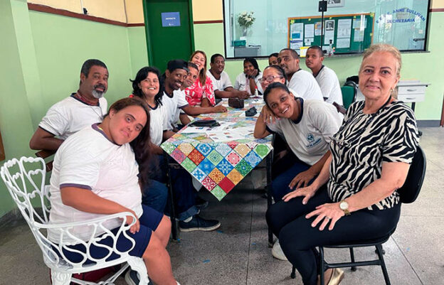 Vania Boechat, diretora da Escola Anne Sulivan, Niterói