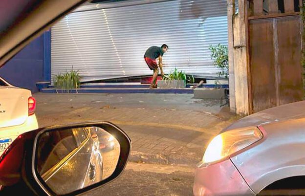 Ladrões arrombam loja em Icaraí, Niterói
