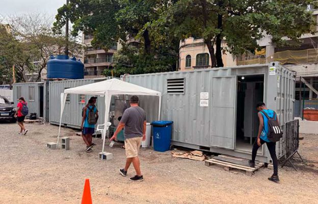 Banheiro unissex instalado no Parque Esportivo de Niterói