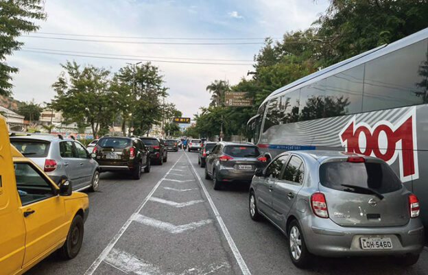 Avenida Jansen de Melo parada, Niterói