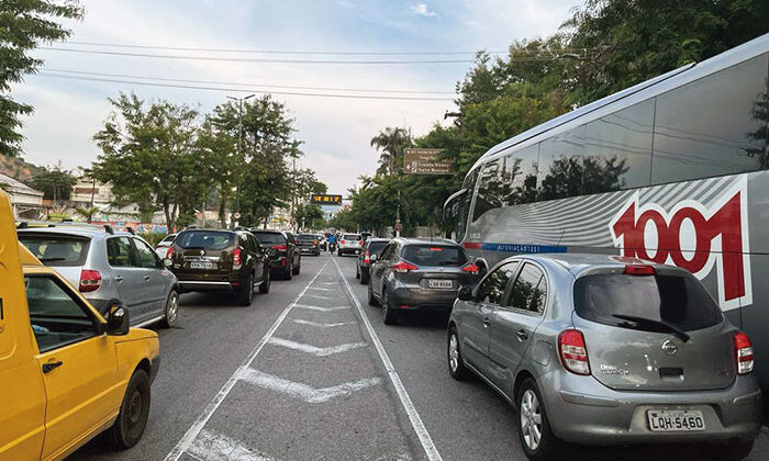 Avenida Jansen de Melo parada, Niterói
