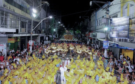 Desfile de carnaval na Rua da Conceição, em Niterói