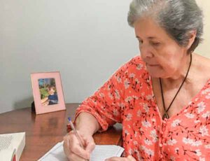 Emi Aparecida