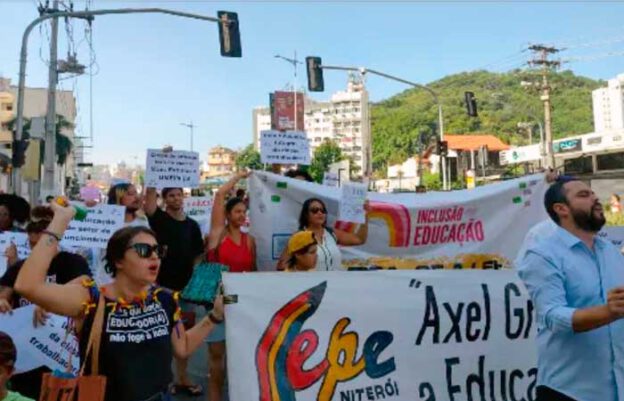Professores de Niterói em greve de 72 horas