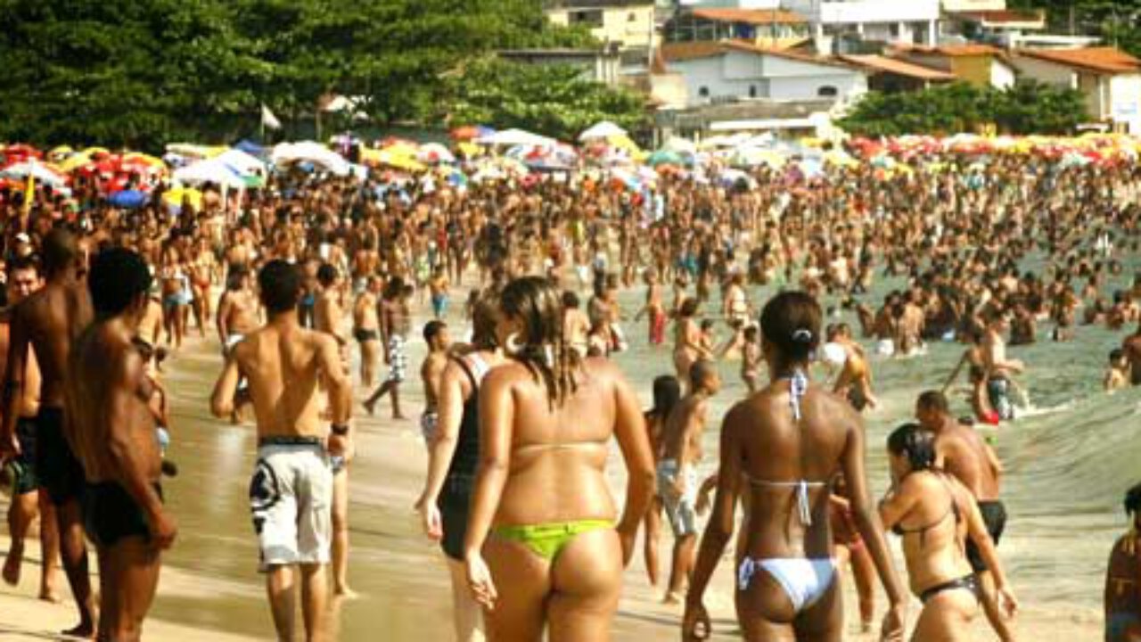 A tradicional baderna de verão começa a dar sinais na Região Oceânica -  Coluna do Gilson