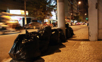 Lixo na rua, Niterói