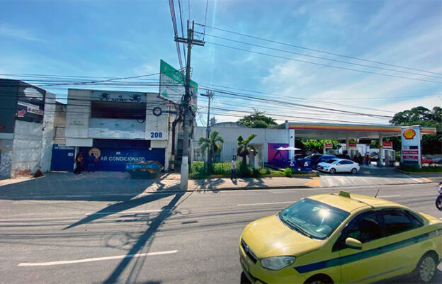 Lojas furtadas na descida da ponte, Niterói