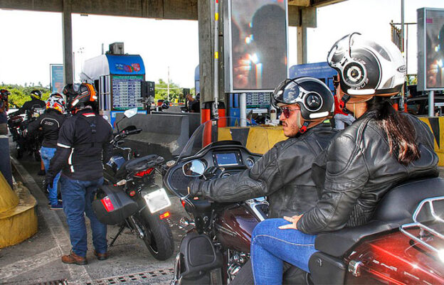 Motos na ponte Rio-Niterói