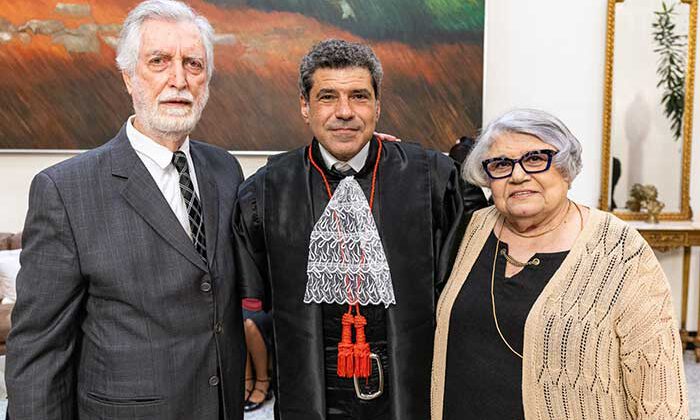 Ex-presidente Manoel Alberto, o novo desembargador Marcio Quintes com a mãe e desembargadora Norma Suely, na grande solenidade do Mundo Jurídico.