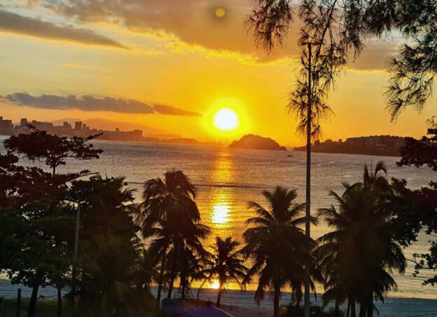 pôr do sol Charitas