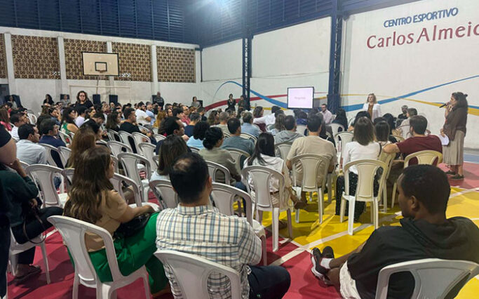 Reunião de pais, colégio Miraflores, Niterói