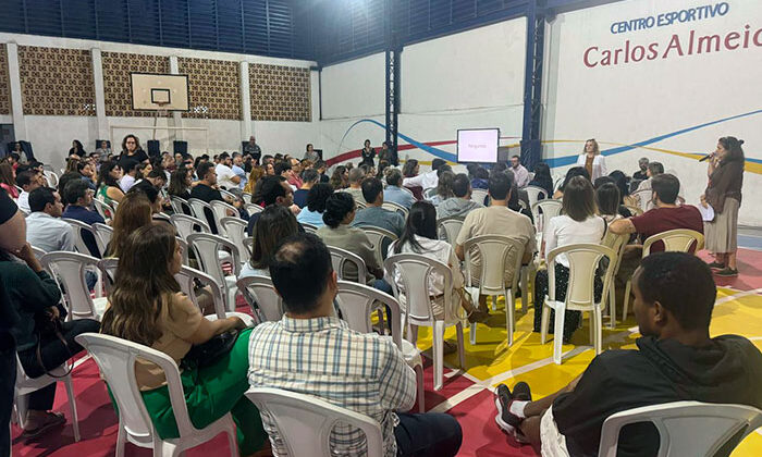 Reunião de pais, colégio Miraflores, Niterói