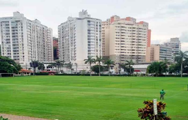 Gramado do Rio Cricket, Niterói