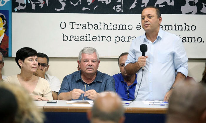 Grael renuncia à reeleição em favor de Rodrigo Neves, Niterói