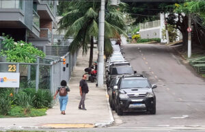 Estacionamento nas ruas internas de Charitas, Niterói