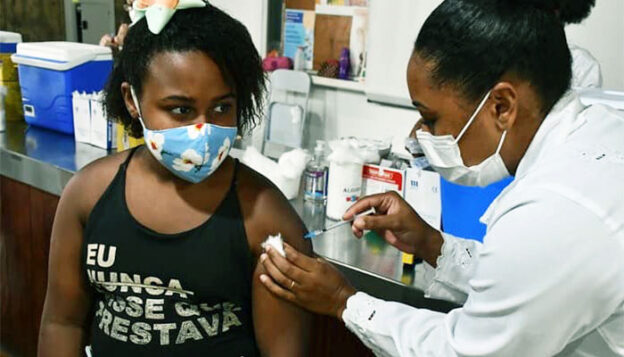 Vacinação de crianças e adolescentes em Niterói